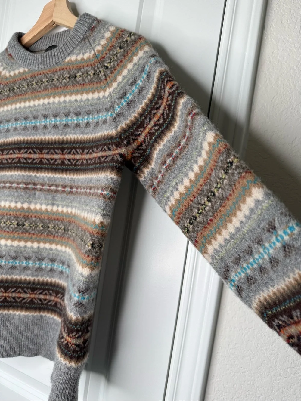 J. Crew Men's L 100% Lamb Wool Sweater Classic Unique Pattern Fitted Winter Fall